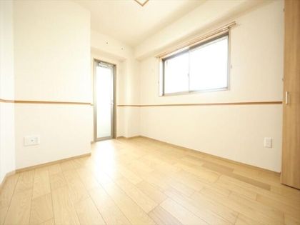 インペリアル南大高の洋室6.5帖 クローゼット付(収納充実してます)