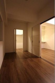 キャトルセゾン中井の窓も大きく気持ちが良いです。ウォークインクローゼット有り。