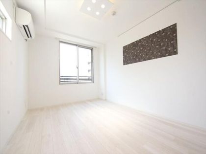 LUORE吹上の洋室7.9帖 2面採光 エアコン完備 室内洗濯物干し掛け付