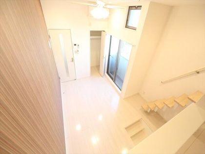 サンブラスハイム大曽根の洋室6.1帖 上階ロフト5.4帖(収納でも部屋でも使えます)