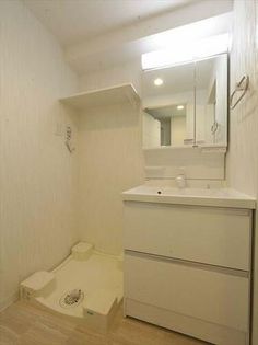 オークスクエア吹上の脱衣所 独立洗面台(シャンプードレッサー付)