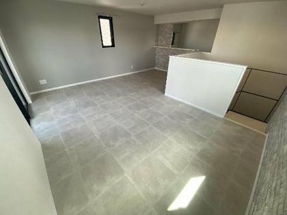 Celenest浄心のリビング