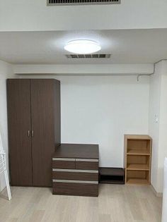 全国ビルニューオリンピアの新品のワードローブ、タンス付き