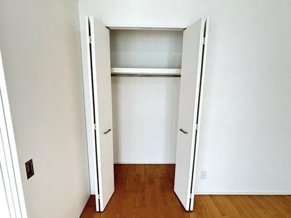 K-TERRACEあやめ池(北棟)の洋室約7.7帖収納