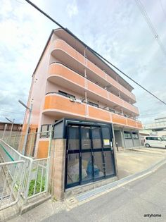 ローレル関大前の画像