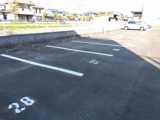 宅外駐車場 レオパレスAST