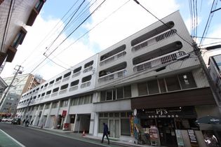 第三ショーケービルの画像