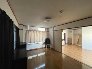 ノムラビルの画像