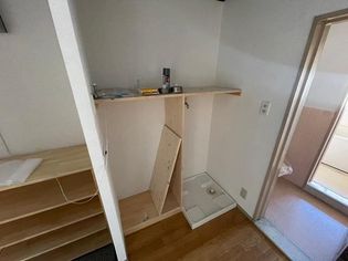 ノムラビルの画像