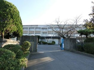 直方市立新入小学校(860m)