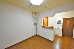 アプロード美園813の居室・リビング