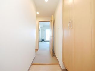 ティアラタワー中島倶楽部(I)の玄関