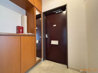 アベニューサンフラワーの玄関