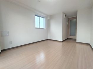 ツインクレスト童夢Ⅰの★別角度からの洋室★