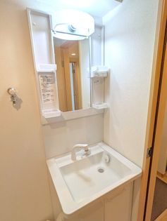 Naplus津田沼の独立洗面台