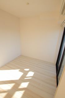 メルディア野方の4.7帖の洋室です♪