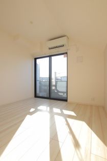 メルディア野方の4.7帖の洋室です♪