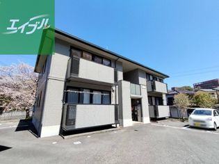 ロイヤルコートB棟の画像