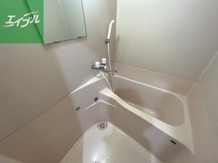 西部ハイツ平和公園のバス