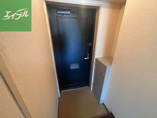 アーバンパレスAの玄関