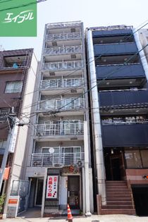 アディール・カネガエの画像