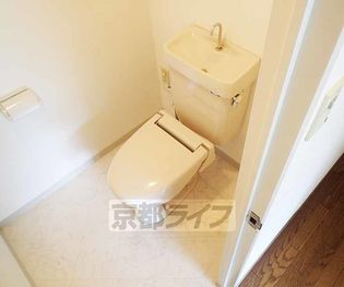 アメニティ双ケ丘の綺麗なトイレです。