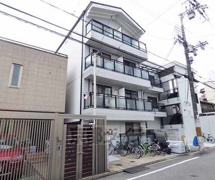 京都府京都市右京区西京極東大丸町の賃貸マンションの画像