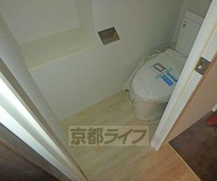 京都府京都市上京区南上善寺町の賃貸マンションのトイレです。