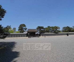 京都御苑まで80m 京都の雰囲気が満喫できる京都御所。