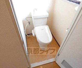 ハウスオブローゼⅠのきれいなトイレです。
