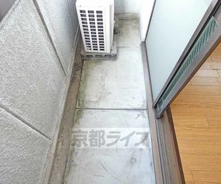 ハウスオブローゼⅠのバルコニーも大きい