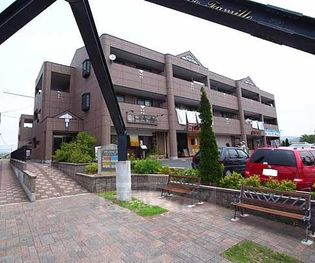 京都府木津川市梅美台1丁目の賃貸マンションの画像