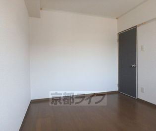 セジュール鹿ノ下の洋室です。