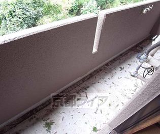 ヴィラージュ岩倉の広々としたベランダです・