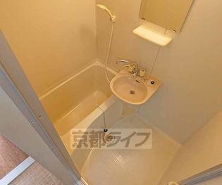 シェモア衣笠のバスです。