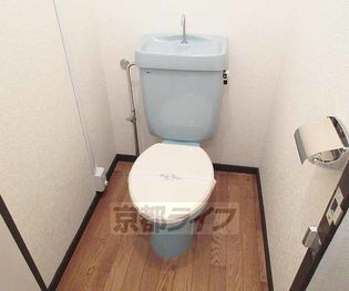 ラ・ぺリオ醍醐のオシャレな2トーンのトイレ・