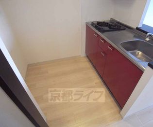 マリーベルウィングの広いキッチンスペースです・