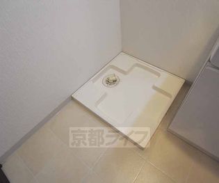 室内に洗濯機置き場があります