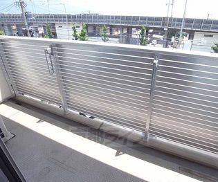 マリーベルウィングの日当たりの良いバルコニーです・