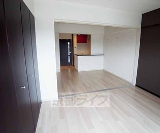 マリーベルウィングの奥行きがあり広々としたお部屋です・