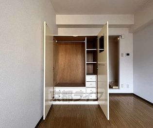 ハウゼ公園前のたっぷり収納できます