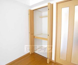 ブランドールO&Kのきれいなクローゼット付き。