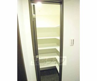 グランスイート鴨川の靴箱です