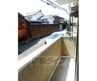 ラ・セゾン嵐山の日当たり良好のバルコニーです。