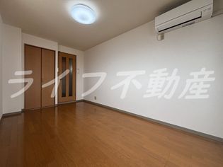 グランドサーパスの居間です
