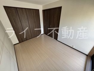 トリプルステーション菱屋西のゆったりとした居間です