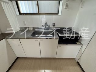 トリプルステーション菱屋西のお料理しやすいキッチンです