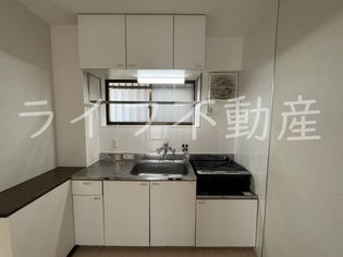 トリプルステーション菱屋西のきれいなキッチンです