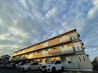 アルティスタ Aの画像