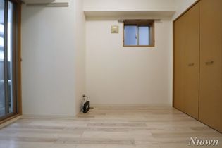 ラ・ルーシュ泉の内装は落ち着いています